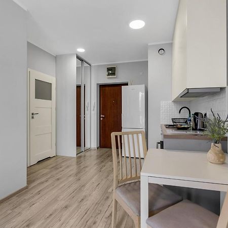 Wlochy Klinkierowa Comfort Apartment Варшава Экстерьер фото