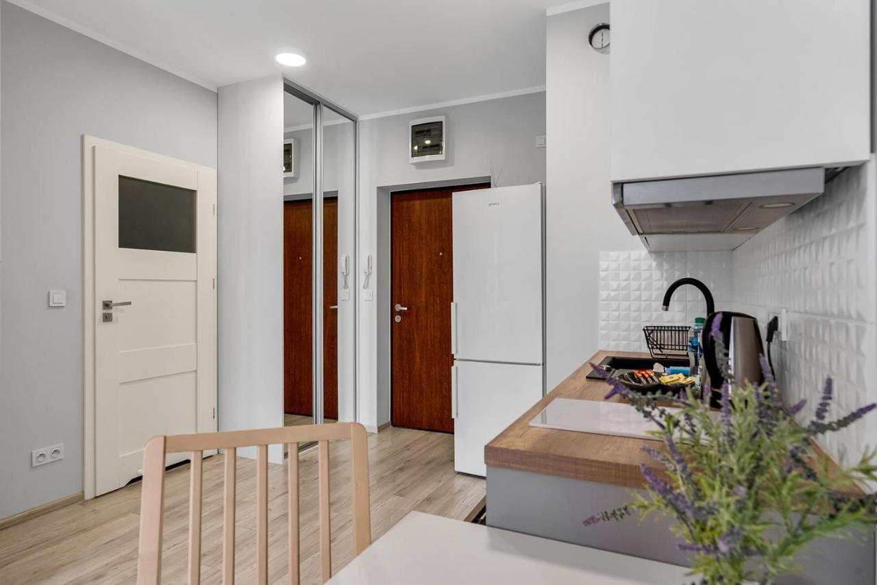 Wlochy Klinkierowa Comfort Apartment Варшава Экстерьер фото