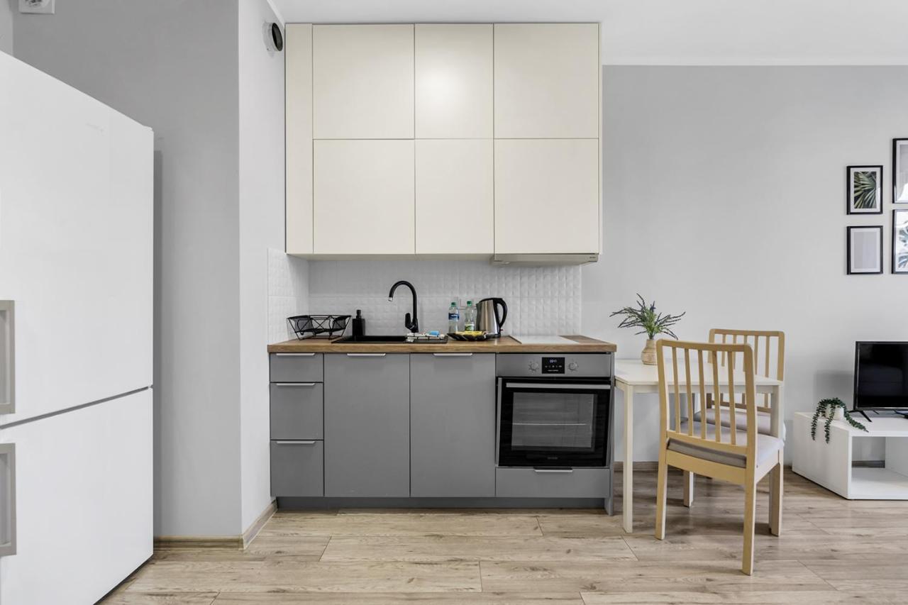 Wlochy Klinkierowa Comfort Apartment Варшава Экстерьер фото